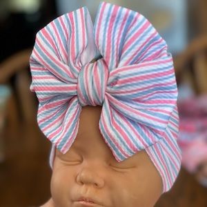 Handmade Newborn baby Messy Bow headwrap!